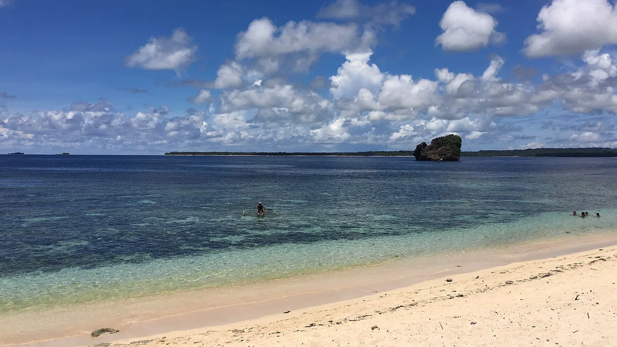Spiaggia di Magpupungko, Pilar, Caraga, Filippine — 4