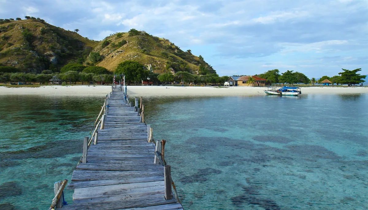 Playa de Kanawa, West Manggarai Regency, Lesser Sunda Islands, Indonesia — 5