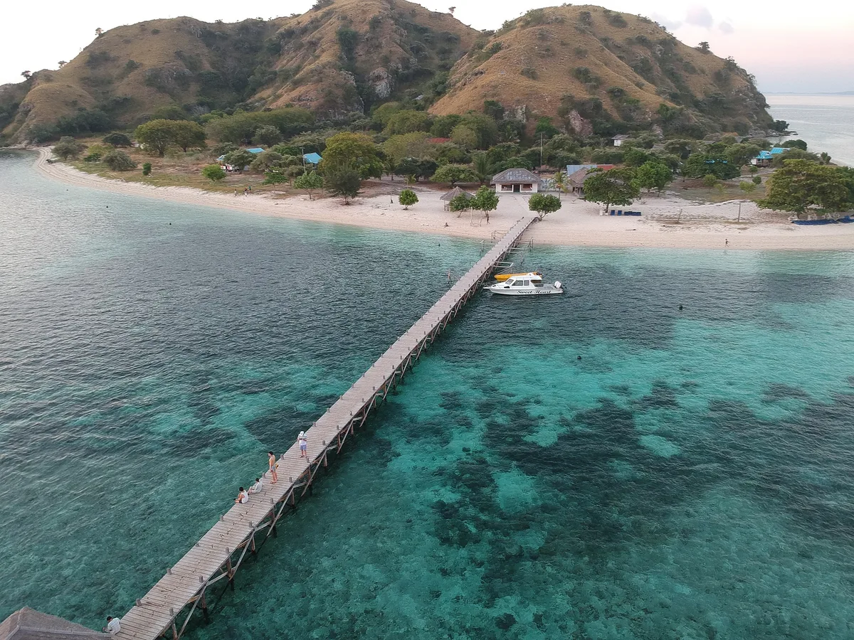 Playa de Kanawa, West Manggarai Regency, Lesser Sunda Islands, Indonesia — 3