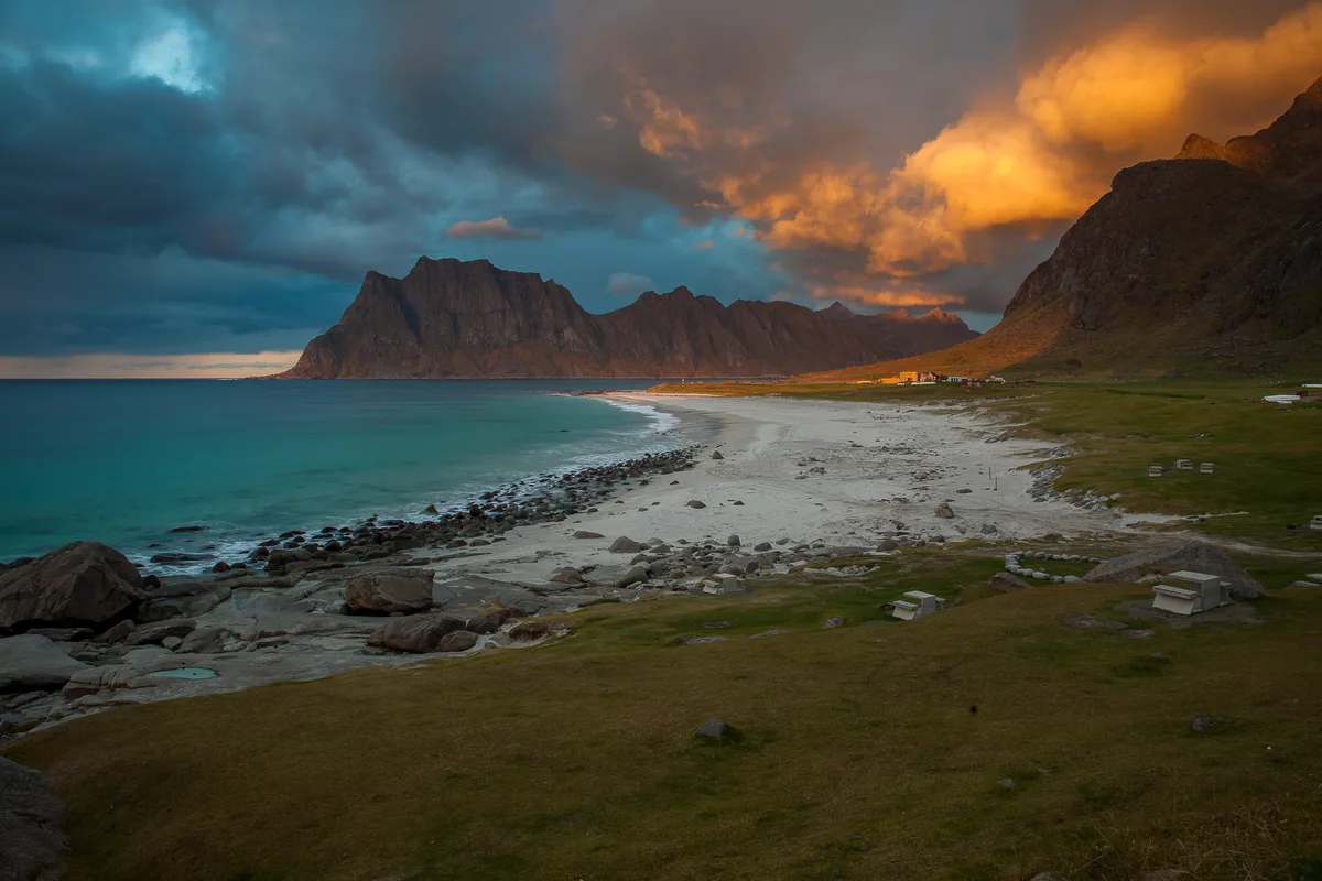 Uttakleiv Beach, Vestvågøy, Norwegian Sea, Norway — 3