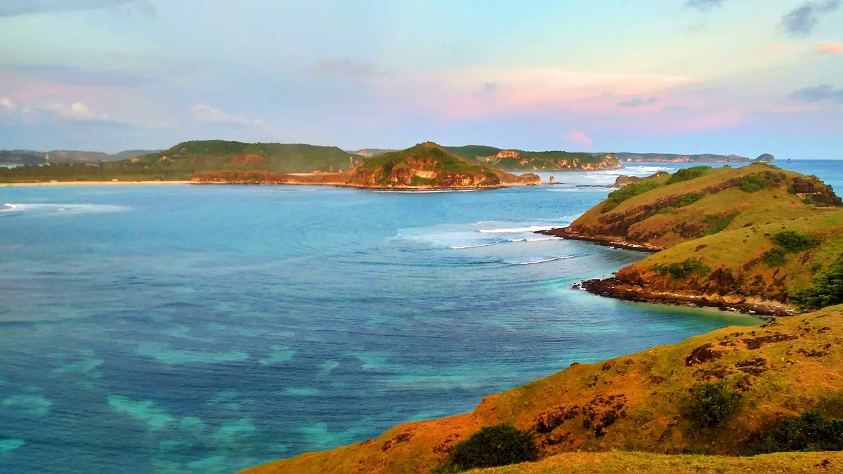 Tanjung Aan Beach, Pujut, Lesser Sunda Islands, Indonesia — 3