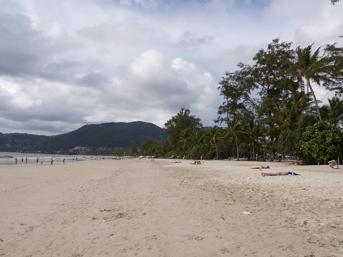 Playa de Patong, Patong, Andaman Sea, Tailandia — 4