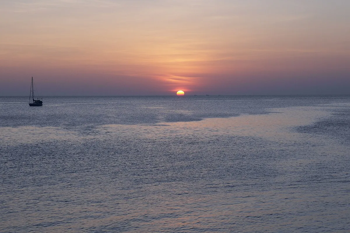 Playa de Patong, Patong, Andaman Sea, Tailandia — 3