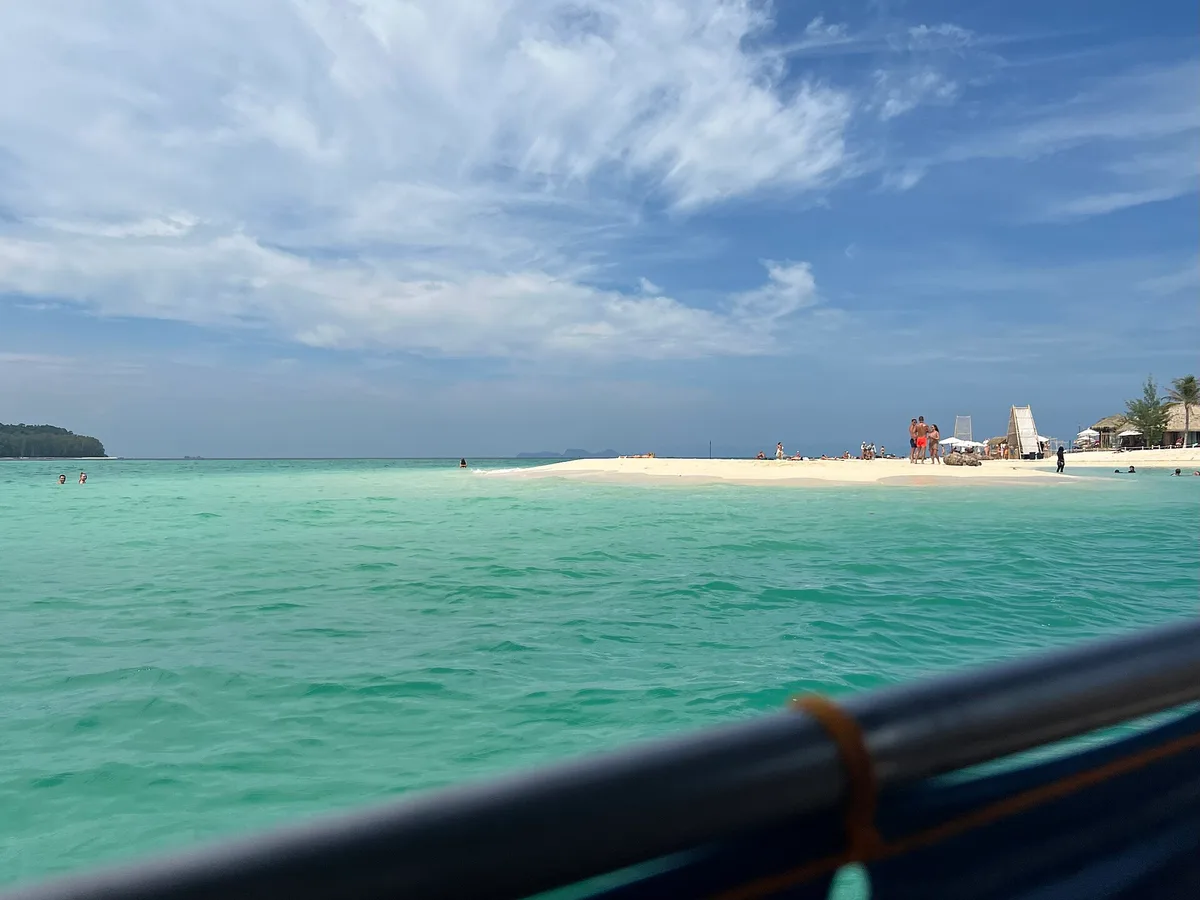 Koh Klang Beach, Ko Sarai, Andaman Sea, Thailand — 4