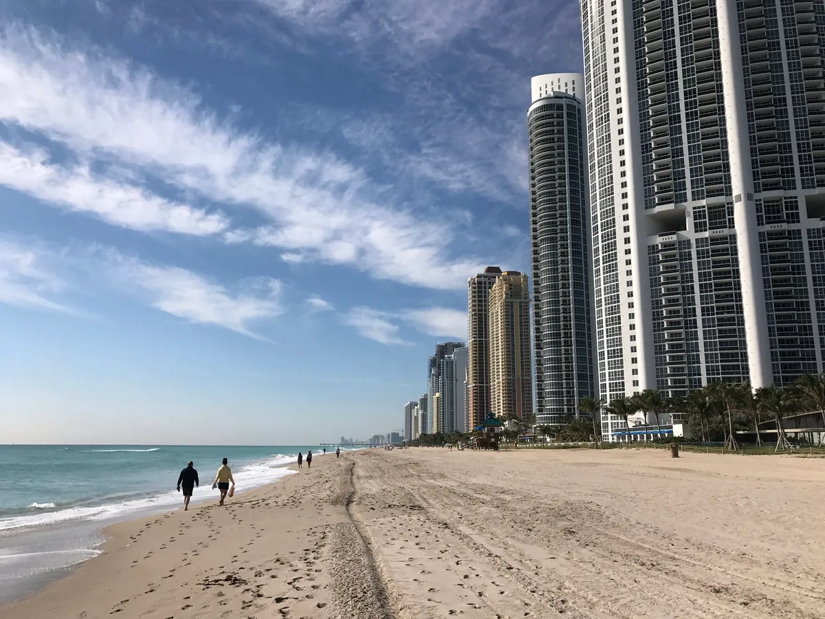 Sunny Isles Beach, Sunny Isles Beach, Florida, United States — 4
