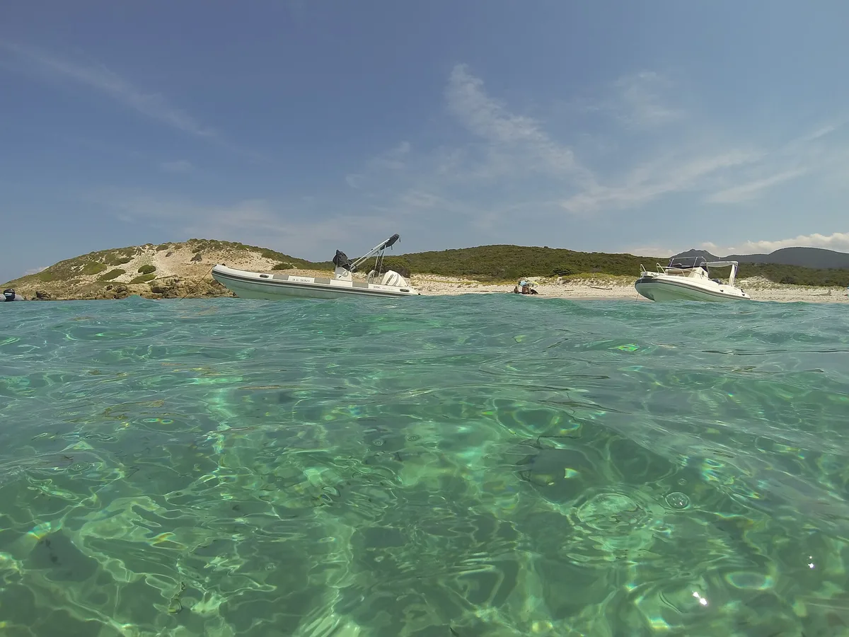 Playa de Ghignu, Santo-Pietro-di-Tenda, Corsica, Francia — 4