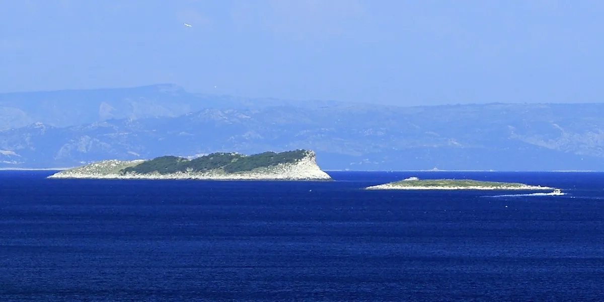 Zaglav Beach, Vis, Dalmatia, Croatia — 2