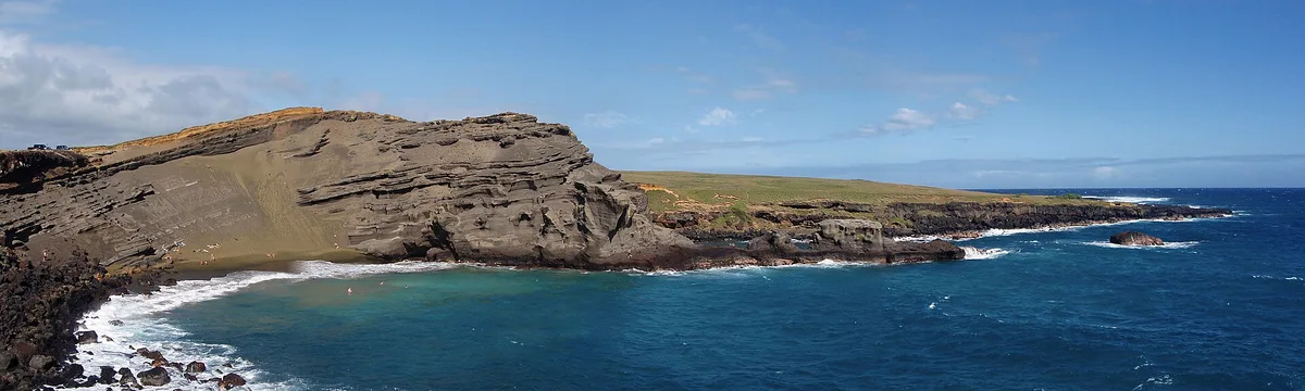Papakolea Green Sand Beach, Ka'u, Hawaii, United States — 6