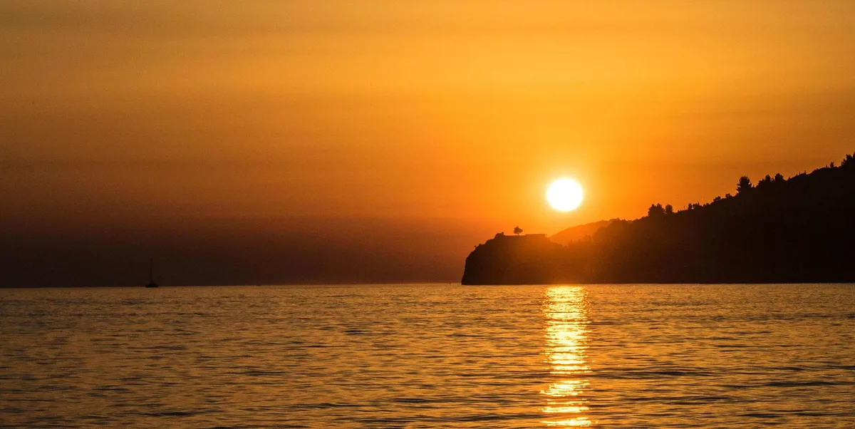 Himarës Beach, Himarë, Adriatic, Albania — 4