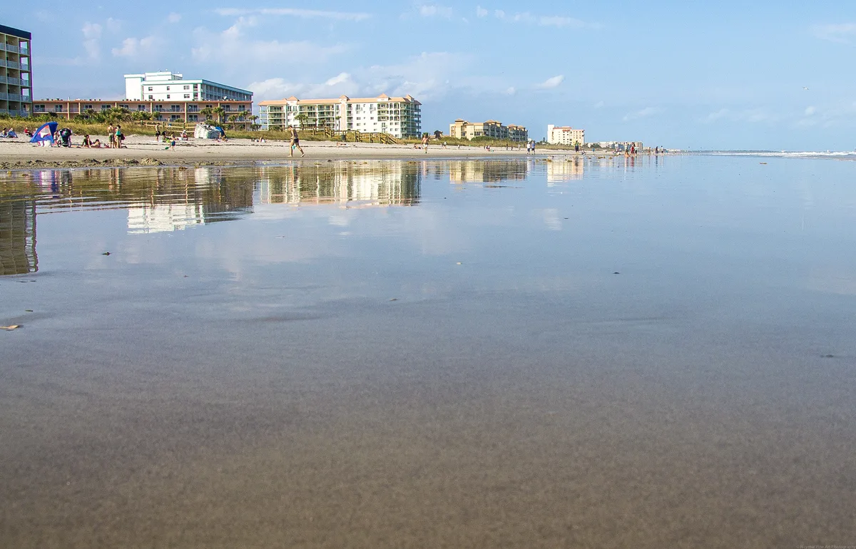Cocoa Beach Pier Beach, Cocoa Beach, Florida Atlantic, United States — 5