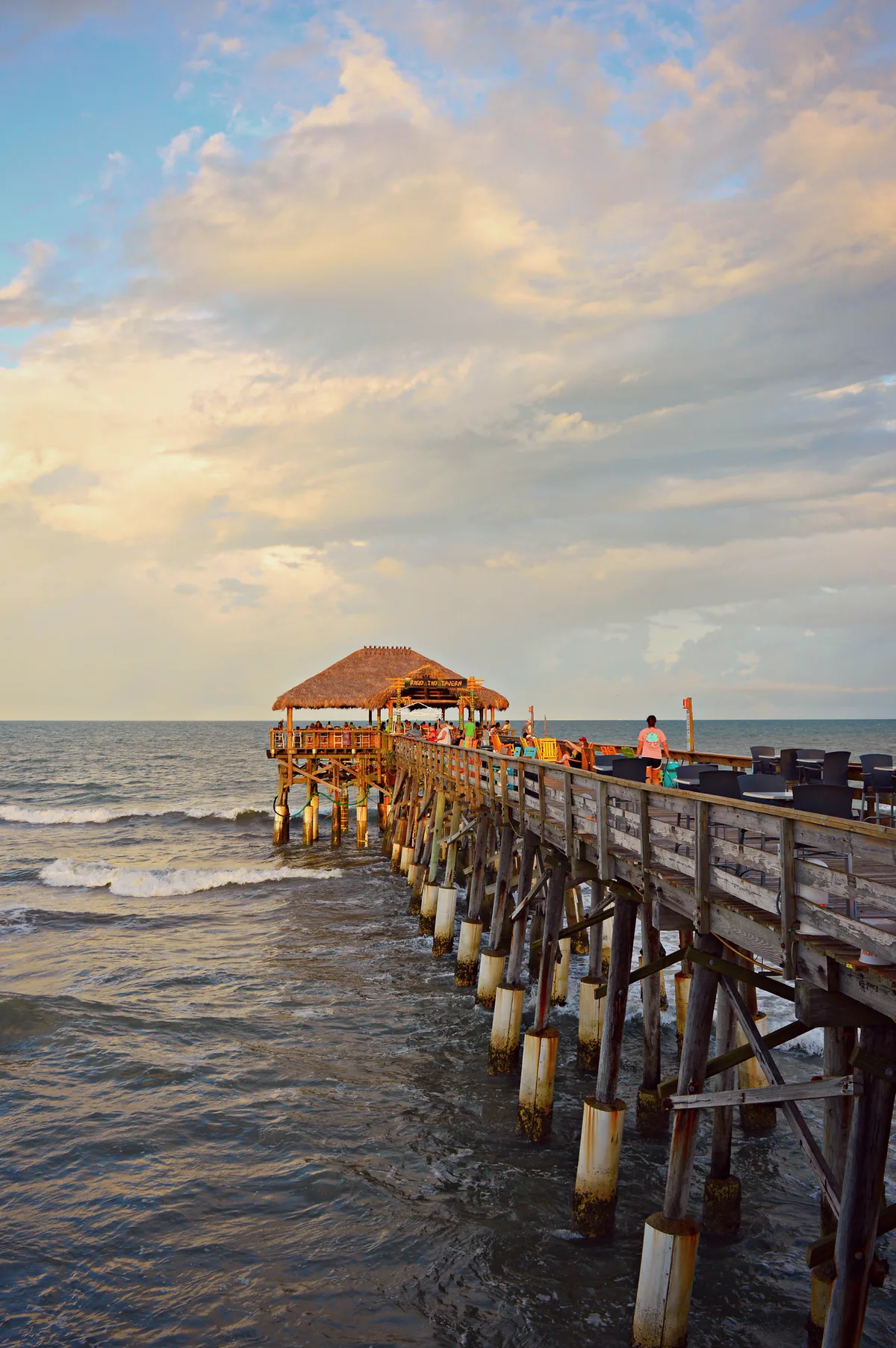 Cocoa Beach Pier Beach, Cocoa Beach, Florida Atlantic, United States — 4