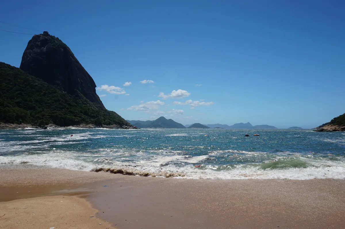 Vermelha Beach, Urca, Brazilian Atlantic, Brazil — 4
