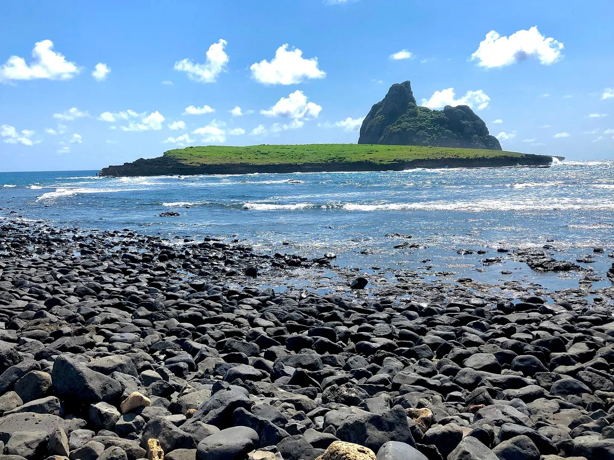 Buraco da Raquel Beach, Fernando de Noronha, Brazilian Islands, Brazil — 6
