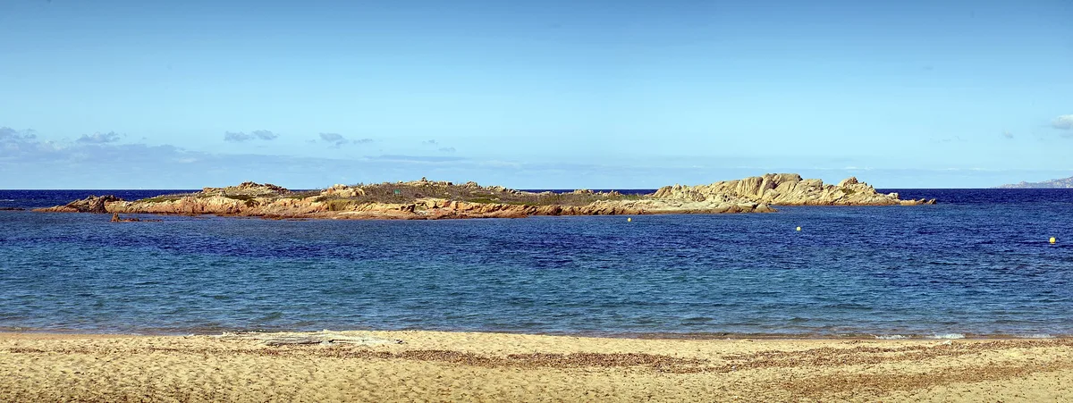 Tonnara-Strand, Bonifacio, Corsica, Frankreich — 2