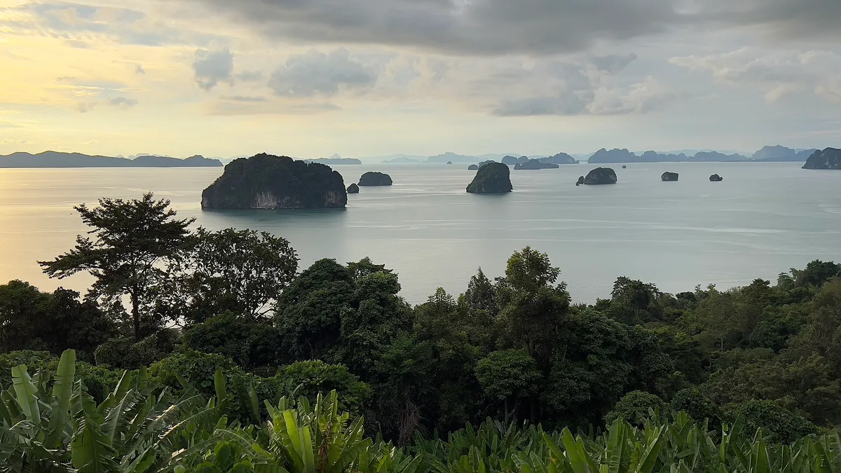 Khao Thong Beach, Mueang Krabi, Andaman Sea Coast, Thailand — 3