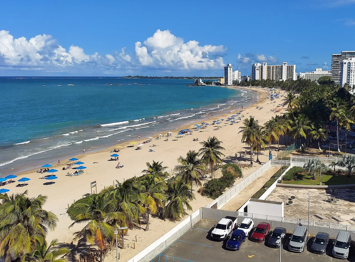 Isla Verde Beach, Carolina, Greater Antilles, Puerto Rico — 4