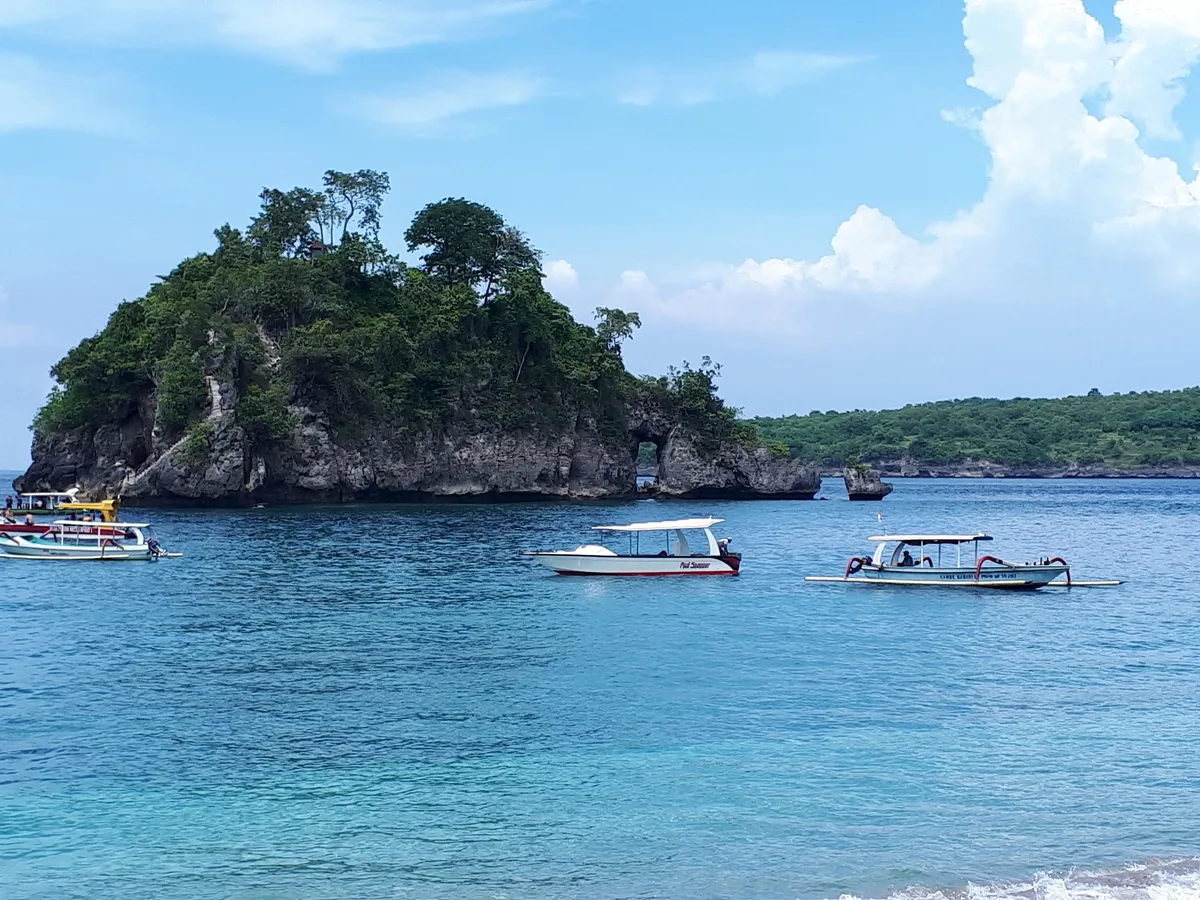 Crystal Bay Beach, Sakti, Lesser Sunda Islands, Indonesia — 2