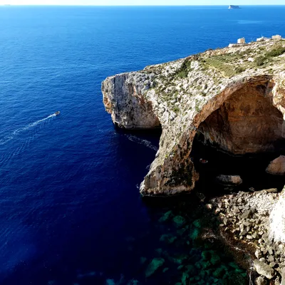 Wied iż-Żurrieq Beach