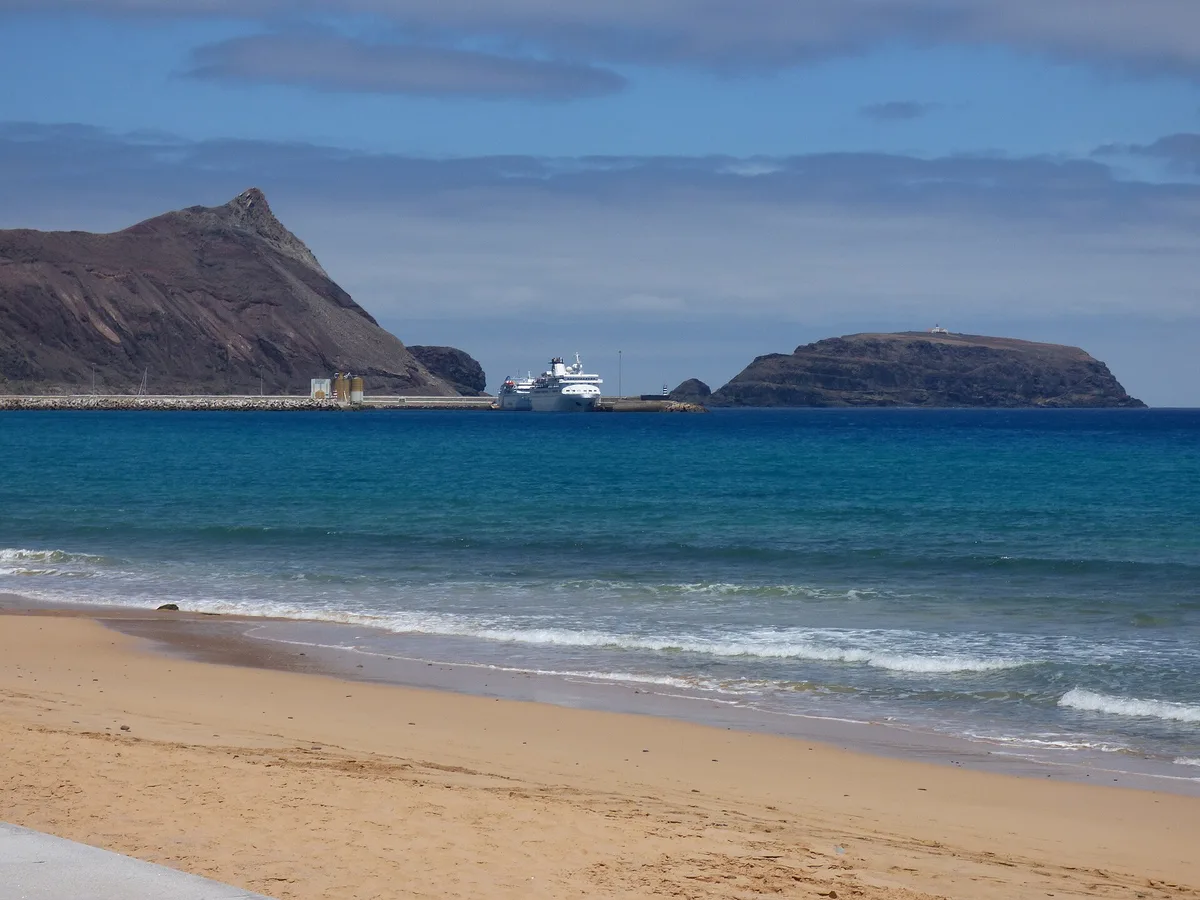 Ilhéu de Cima Beach, Vila Baleira, Madeira Archipelago, Portugal — 6